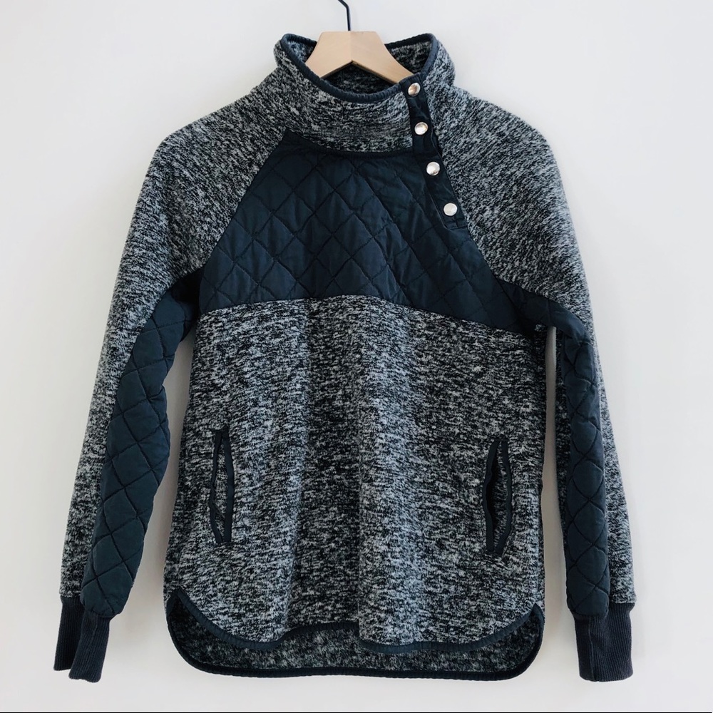 Abercrombie&Fitch• Snap neck Sherpa Sweatshirt • S - Picture 2 of 9